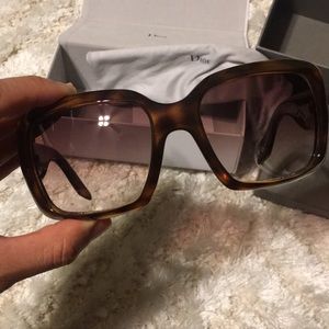 Dior tortoise print sunglasses like new w/ boxes